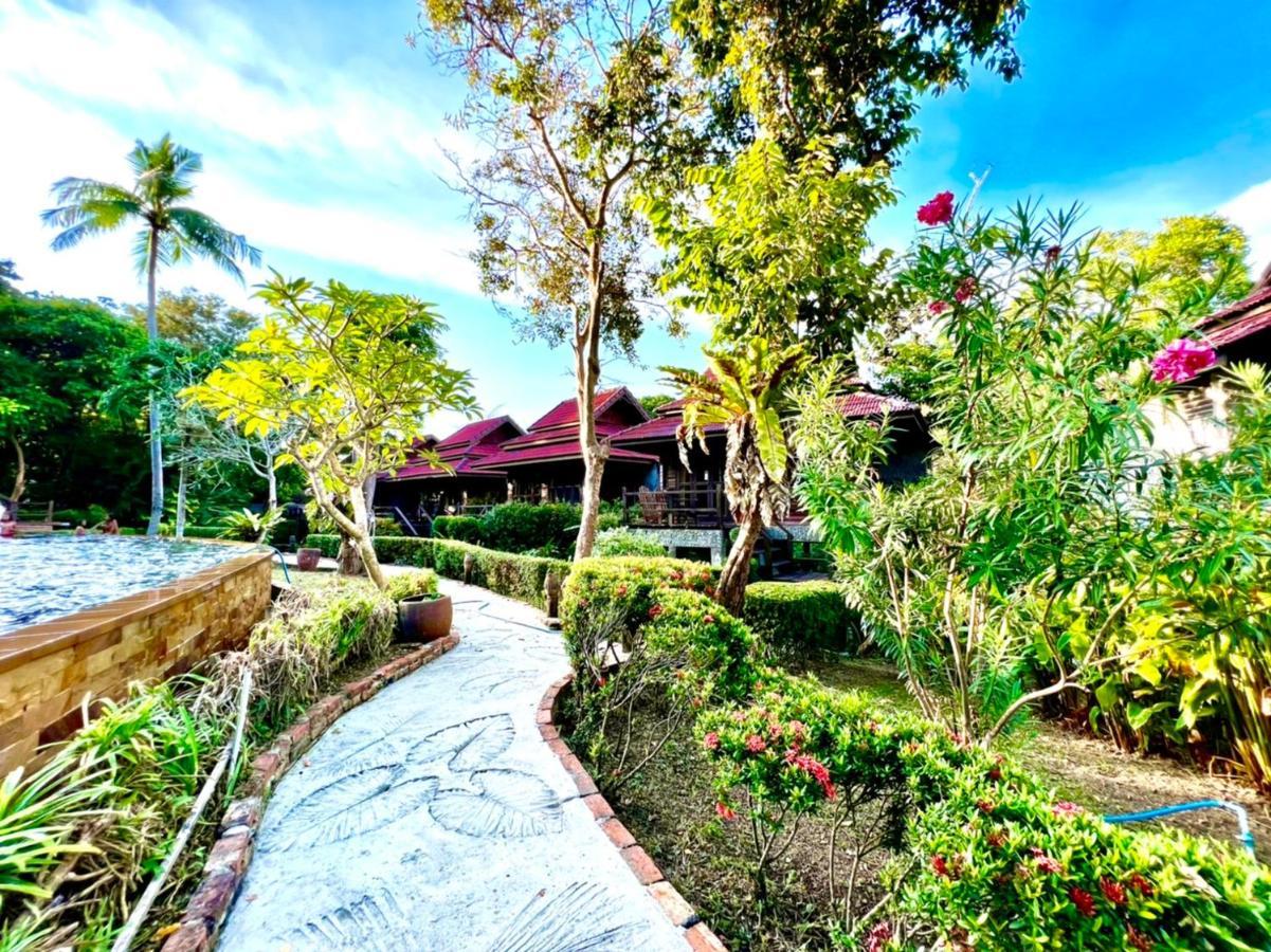 Baan Laanta Resort&Spa - SHA PLUS Koh Lanta Bagian luar foto