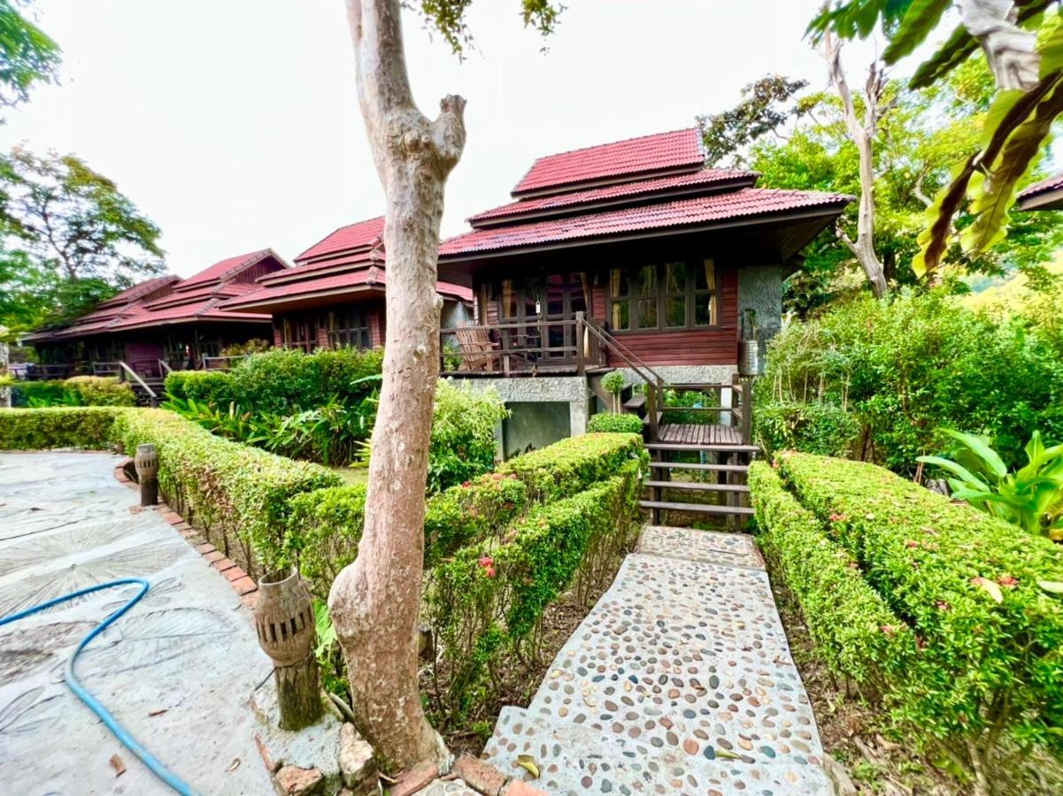 Baan Laanta Resort&Spa - SHA PLUS Koh Lanta Bagian luar foto