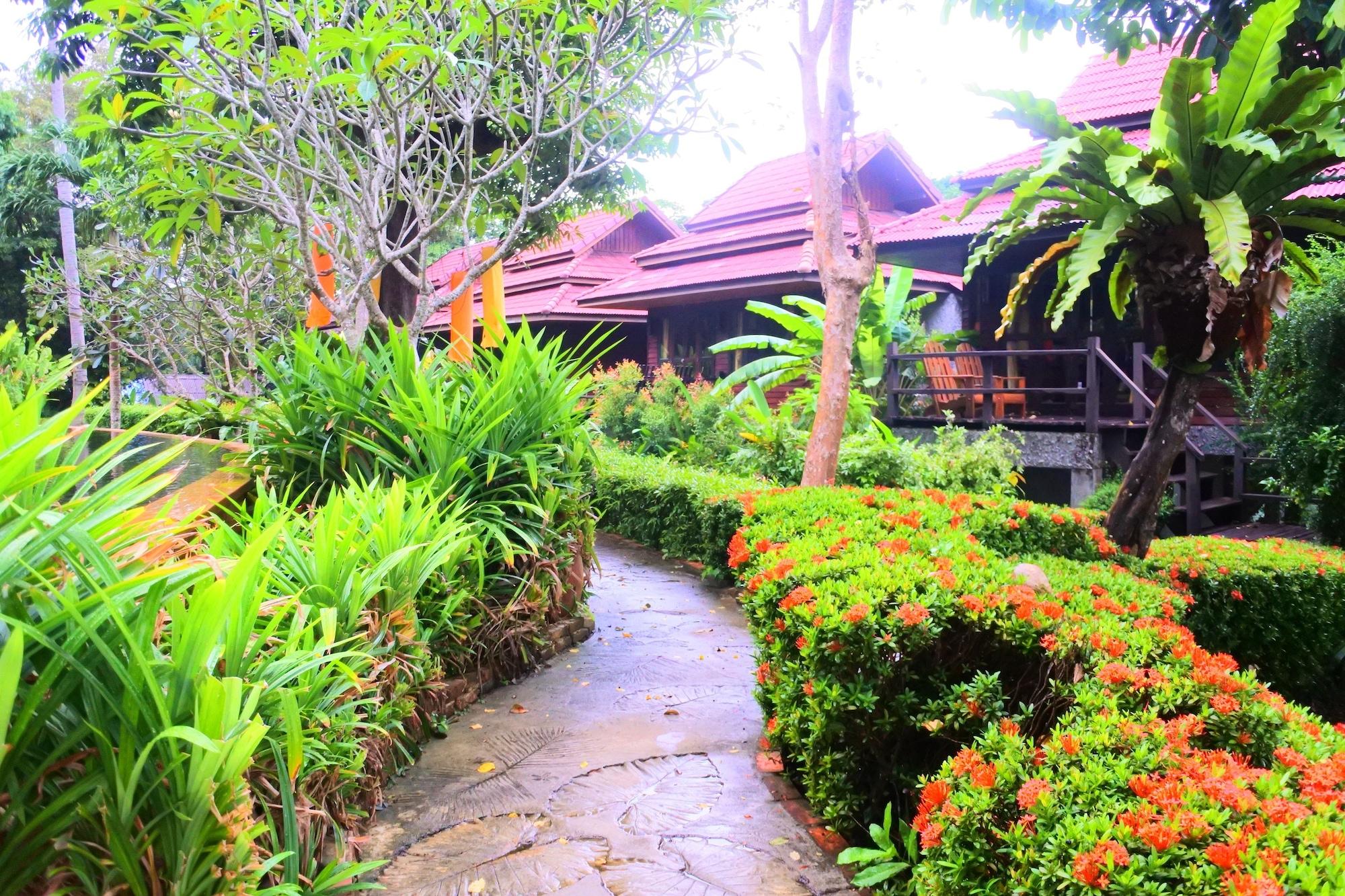 Baan Laanta Resort&Spa - SHA PLUS Koh Lanta Bagian luar foto